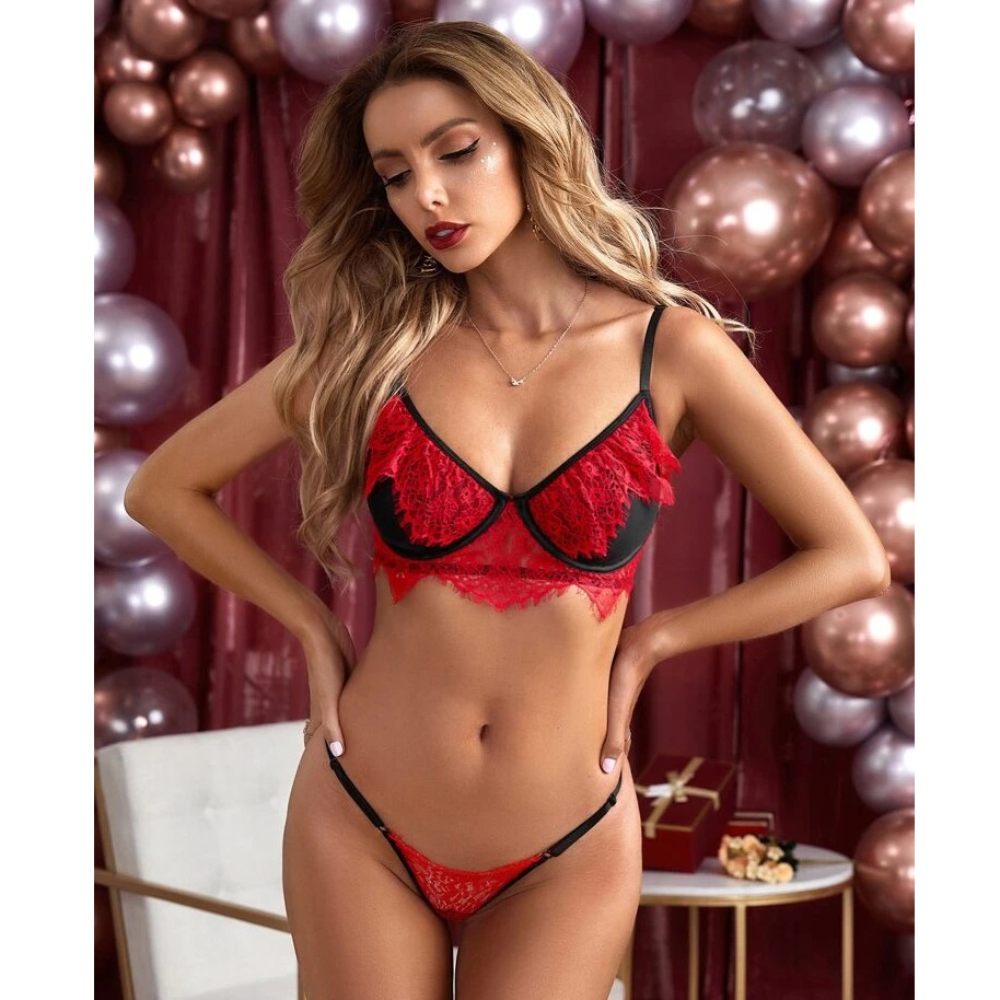 Lace lingerie set
