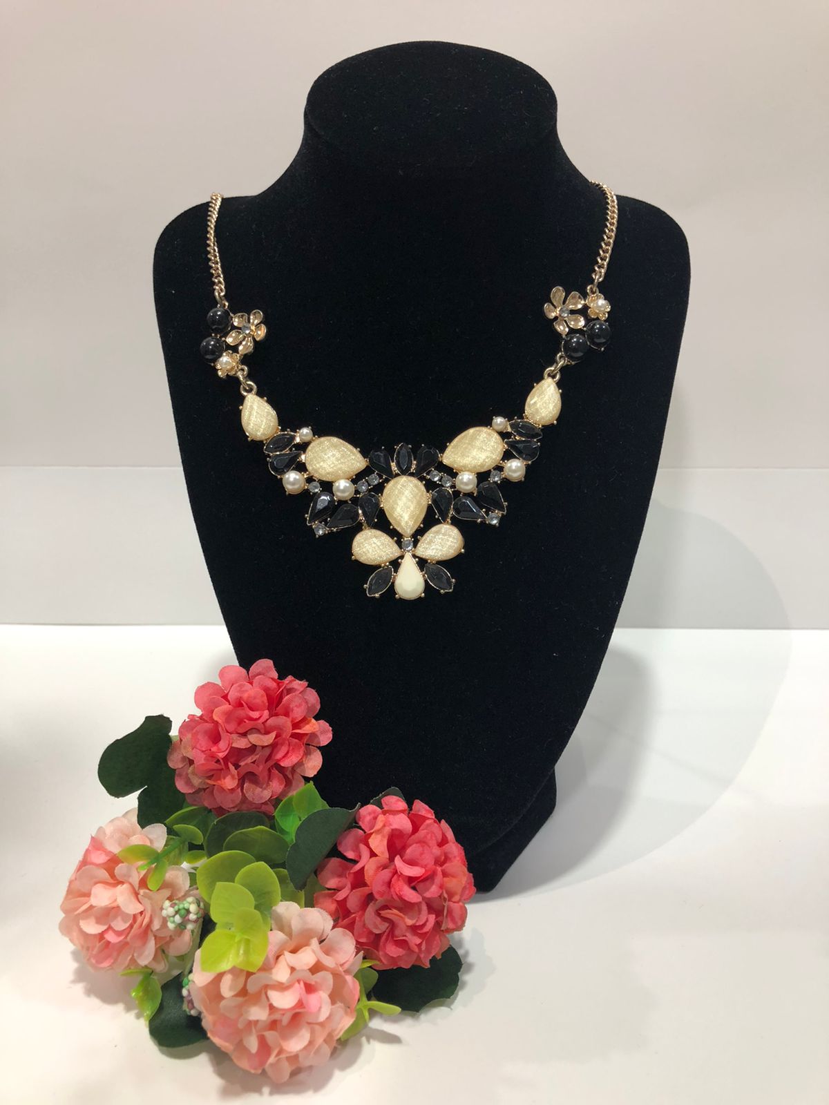 COLLAR DE DAMA