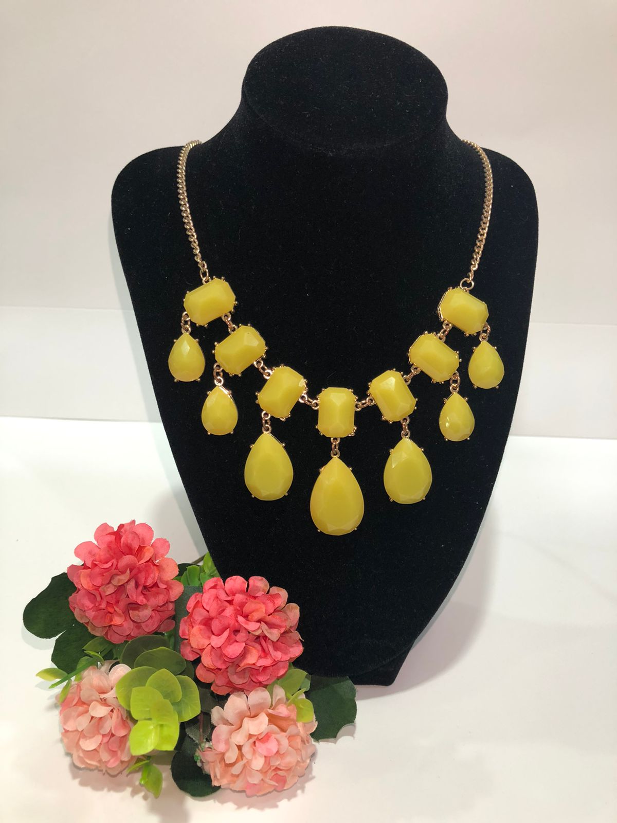 COLLAR DE DAMA