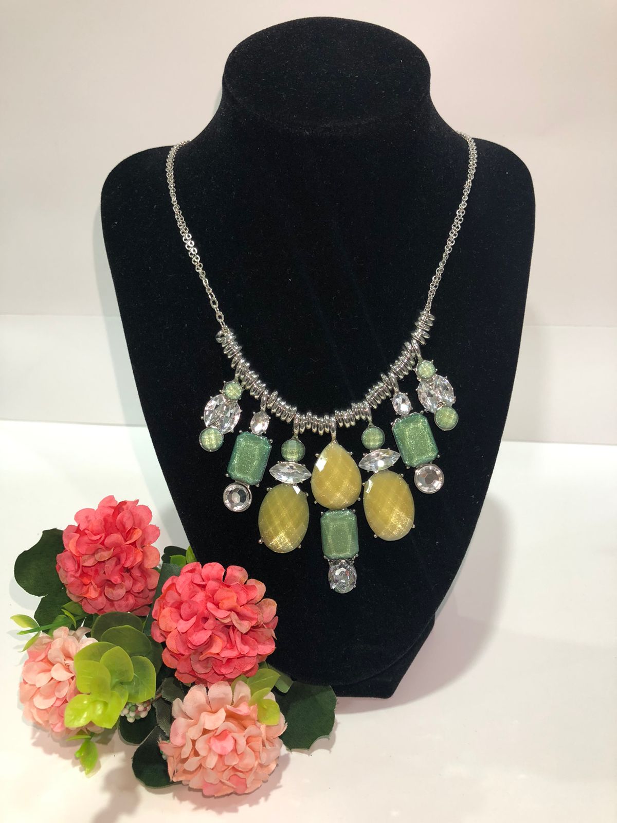COLLAR DE DAMA