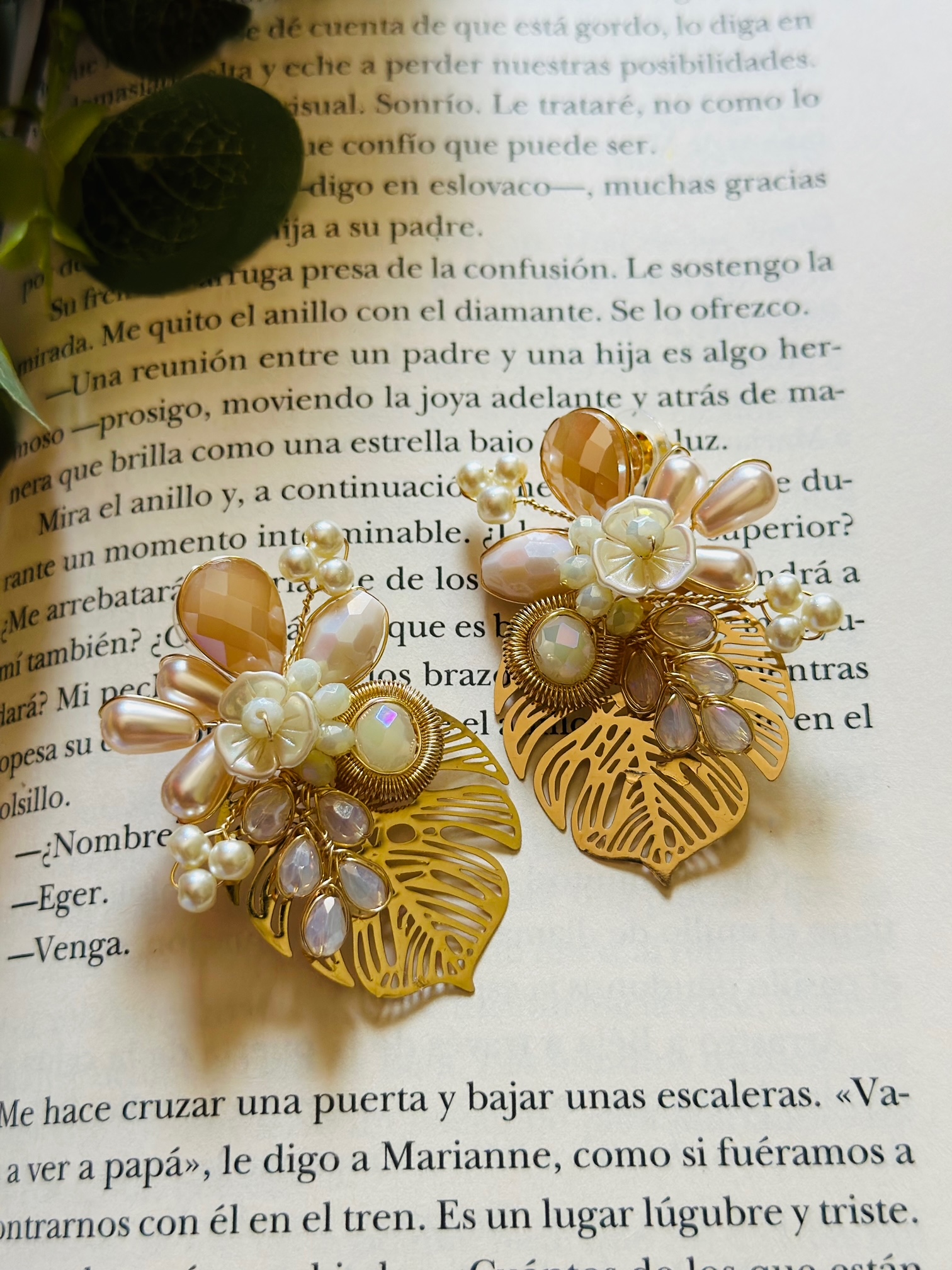 PENDIENTES DE HOJAS
