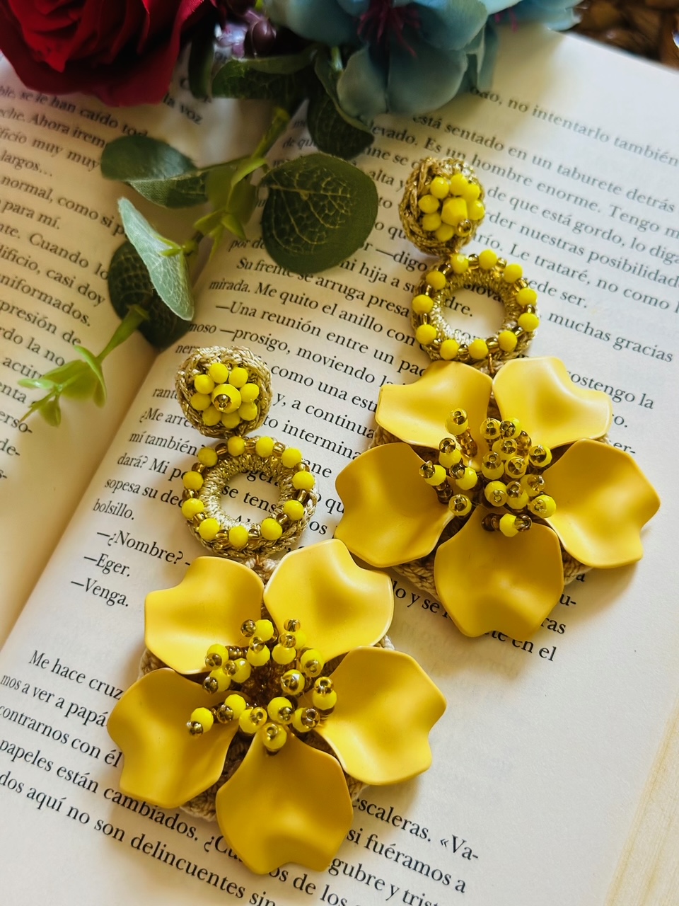 PENDIENTES FLORES AMARILLAS