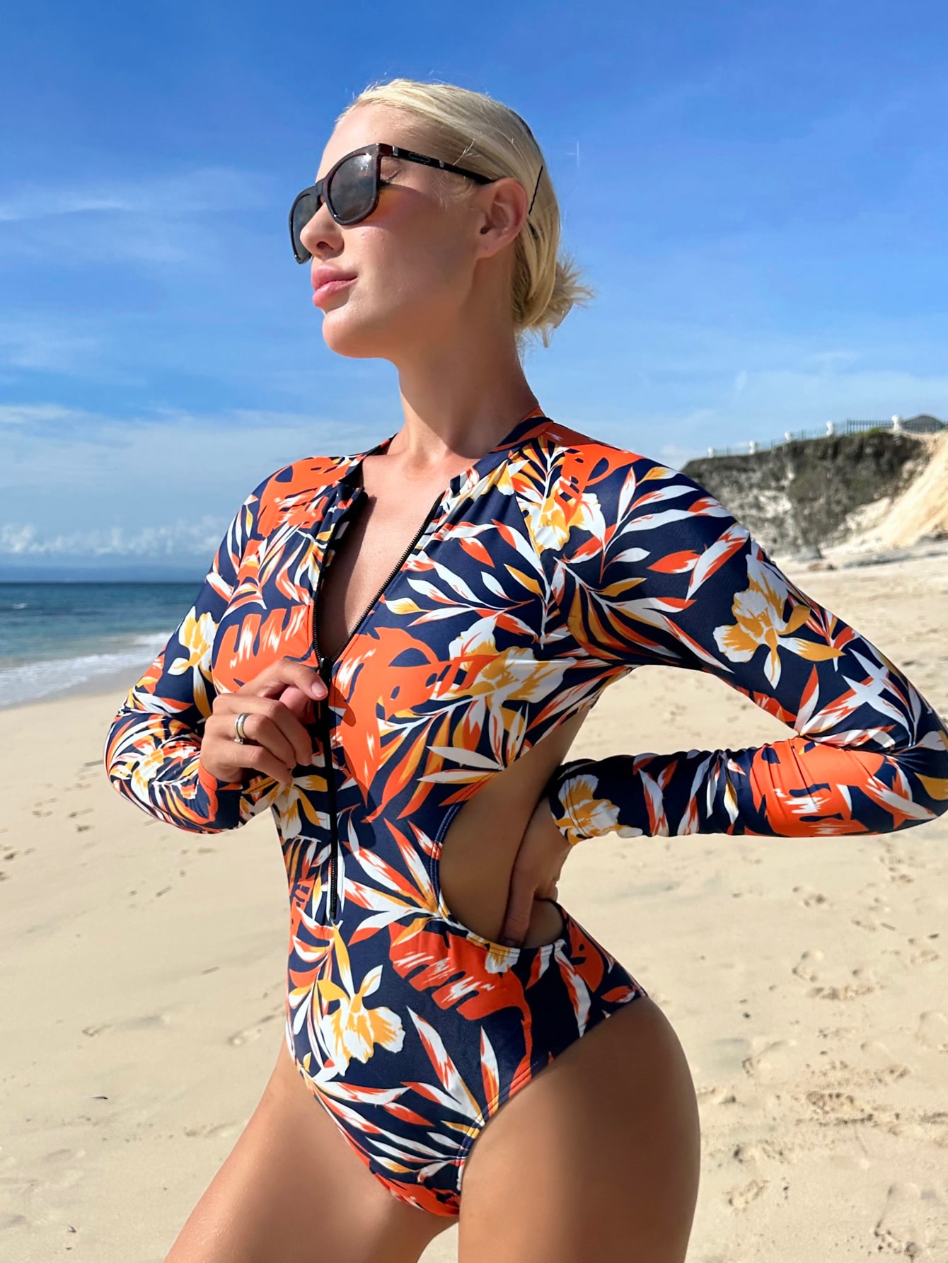 TROPICAL PRINT CUT OUT SIDE ZIP FRONT  SWIMSUIT